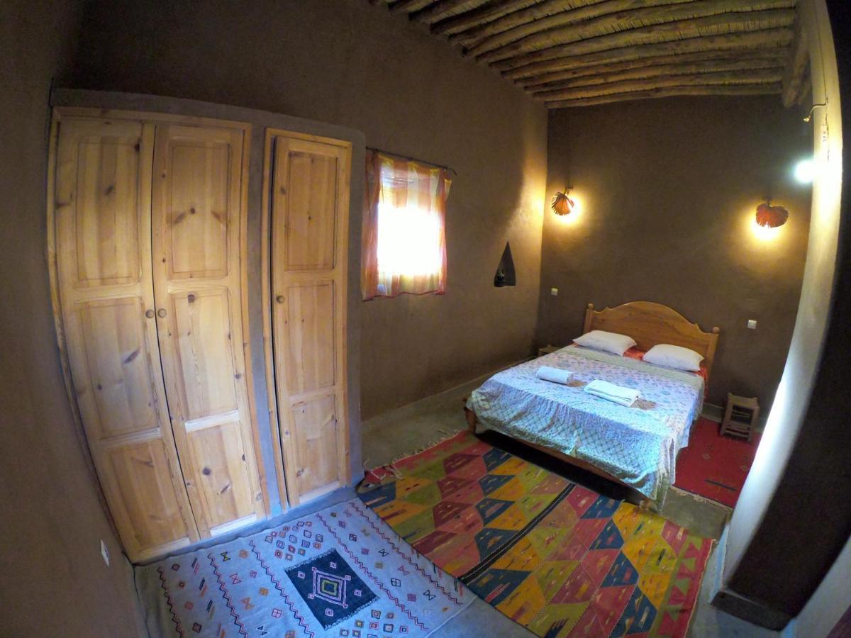 Authentic Riad & Activities Erg Мхамид Екстериор снимка